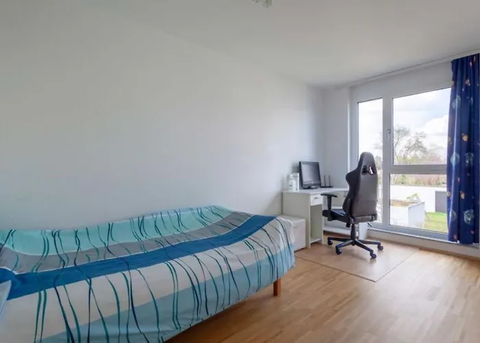 Privat Richtung Messe Camping *
