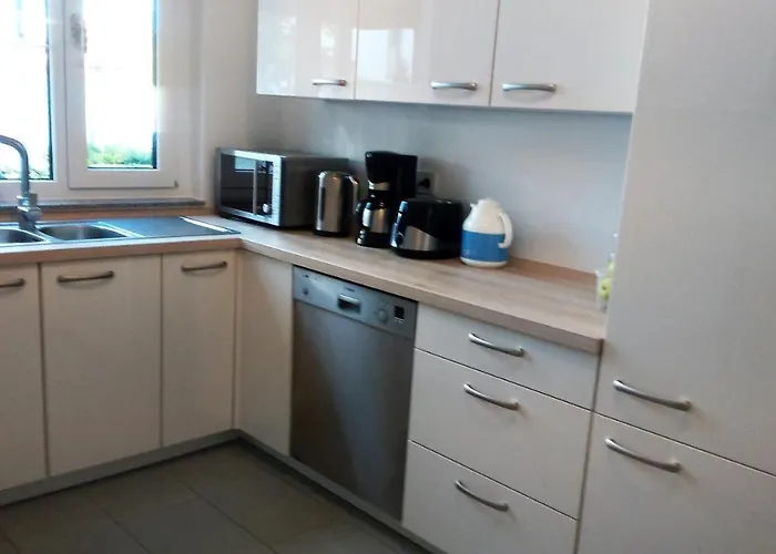Privat Richtung Messe Camping *